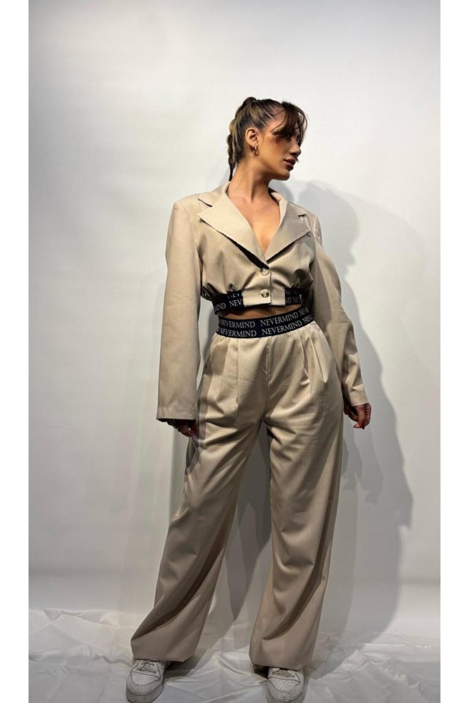 Beli Lastikli Crop Ceket - Ekru