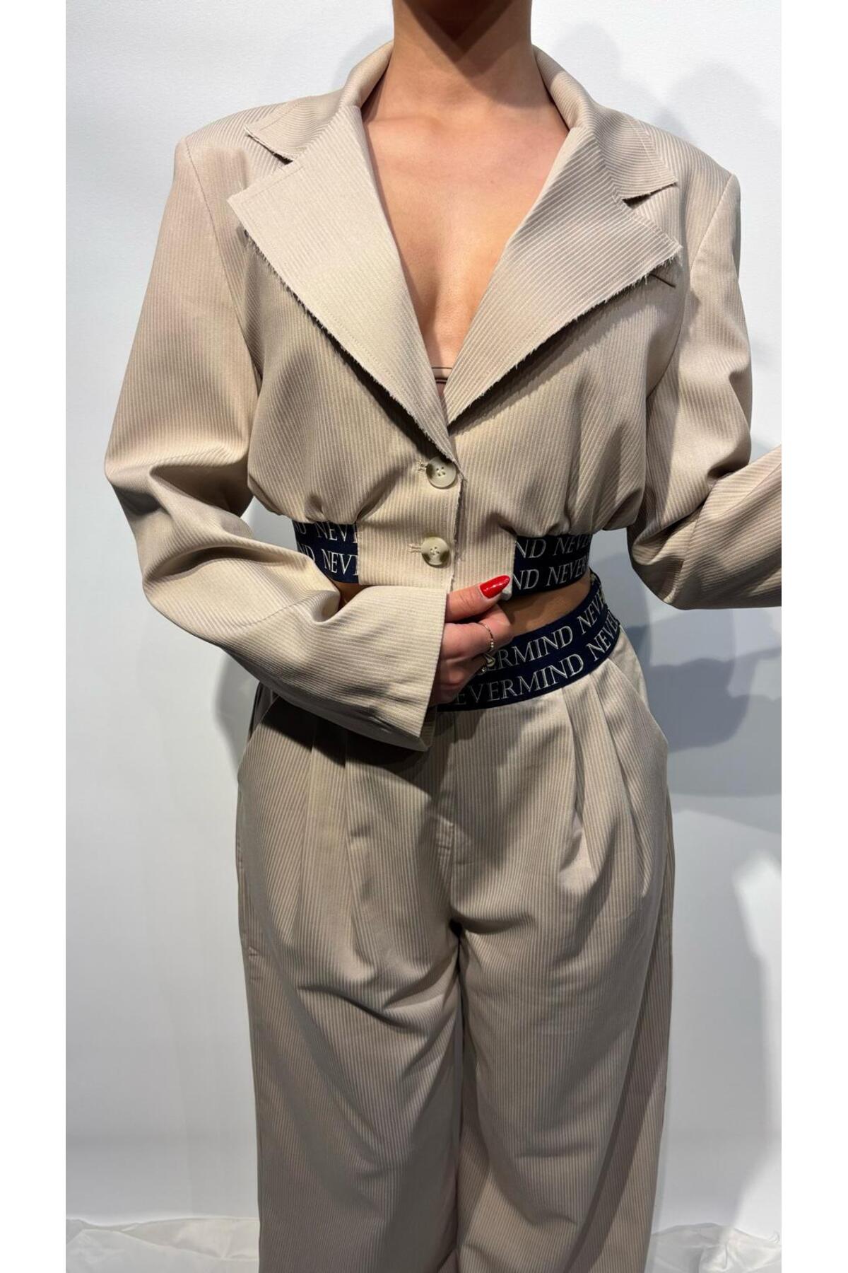 Beli Lastikli Crop Ceket - Ekru